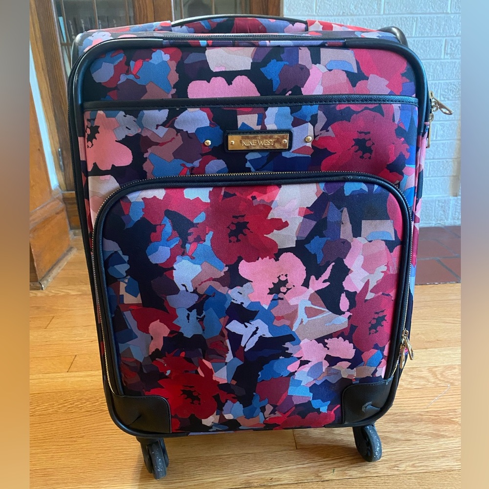 Nine West floral expandable spinner suitcase